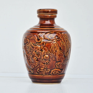 龙凤纹定制陶瓷酒瓶