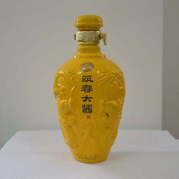 筑春大酱酒陶瓷酒瓶
