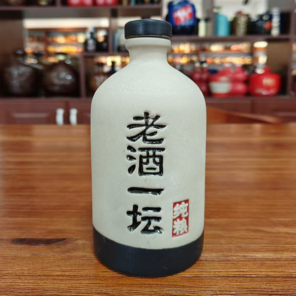老酒一坛陶瓷酒瓶